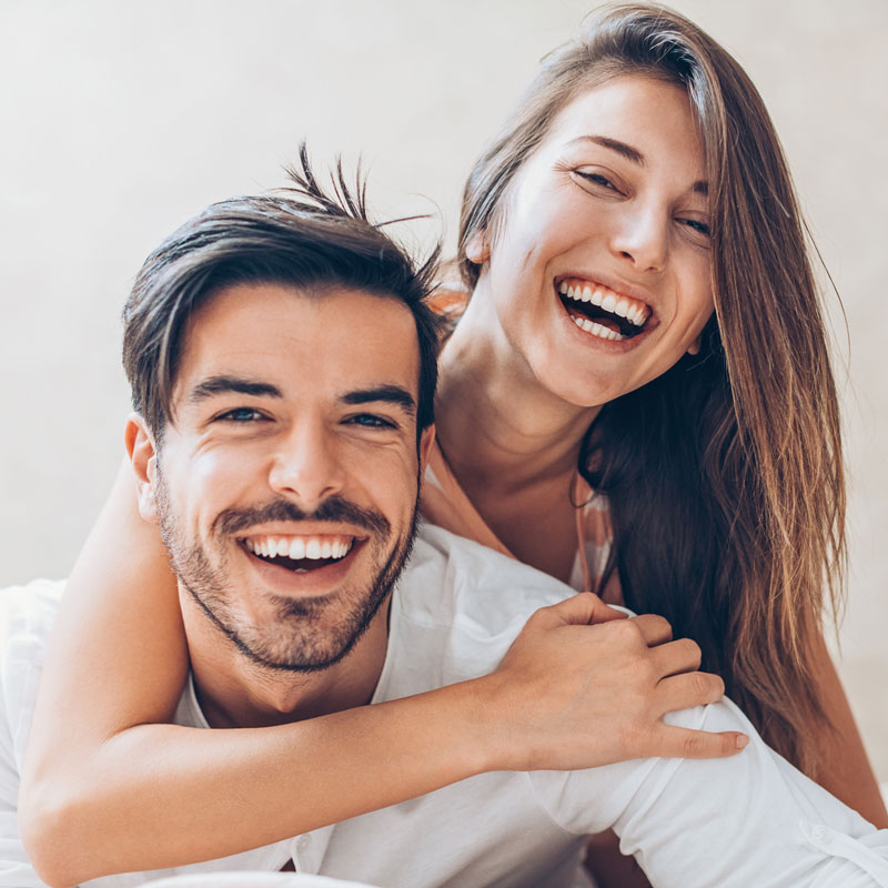 2 people smiling